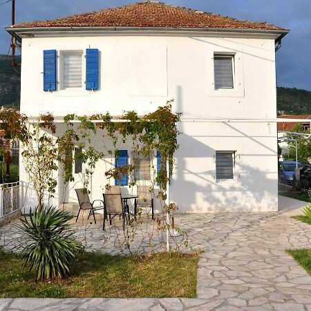 Appartamento Old Marine House Teodo Esterno foto